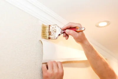 Pose de papier peint à Abrest — revêtements muraux et toiles de verre